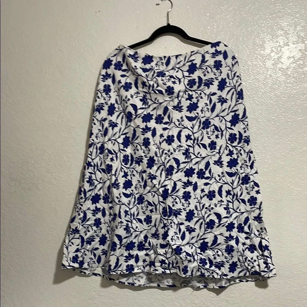 Free Assembly Chic Blue Floral A-Line Skirt NWT - Picture 1 of 6